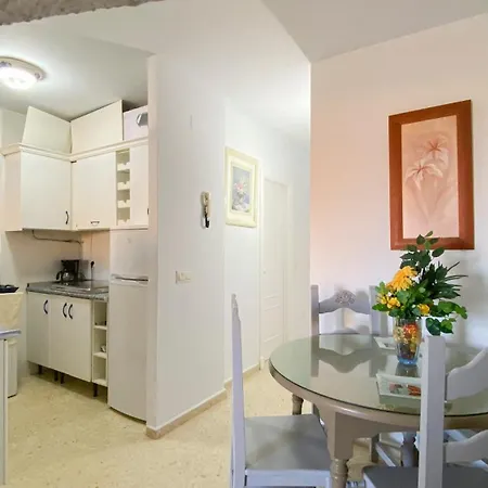 Apartment Lances *